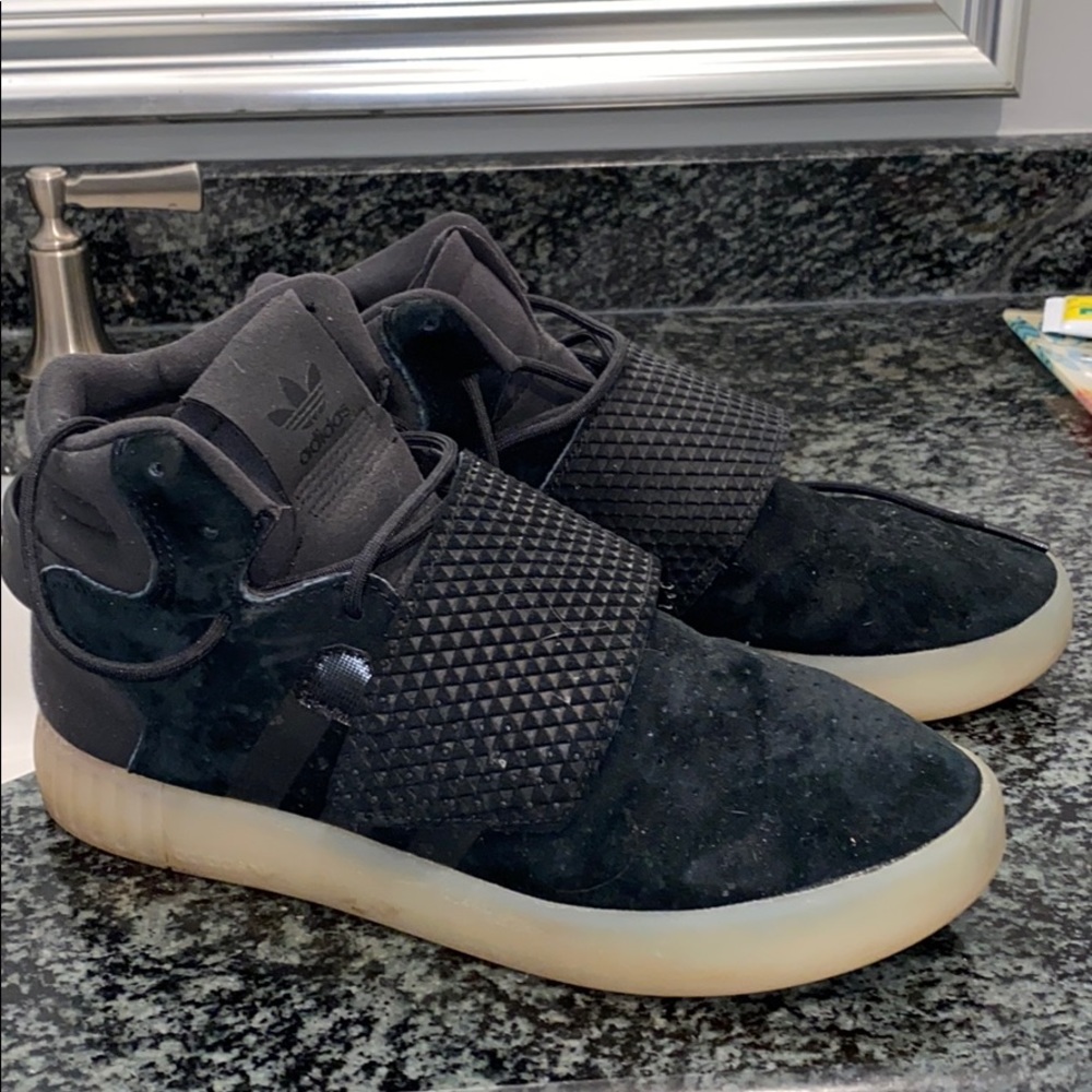 Addis’s Tubular Women’s Sneakers